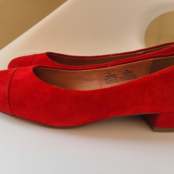 Halogen Red Suede Shoes - Picture 3 of 6